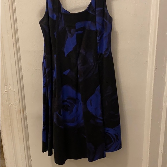 Gap Blue/black flowered shape dress - Picture 3 of 3